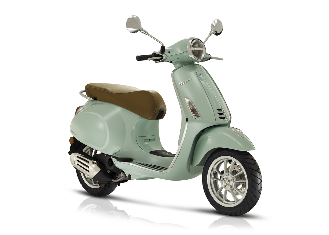 Vespa Primavera VERDE AMABILE